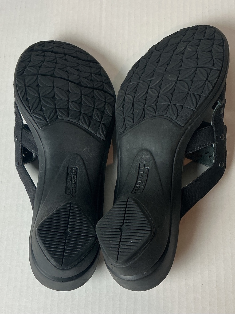 Merrell Black Toe-Post Leather Slide Sandals Sz 9 - Picture 7 of 7